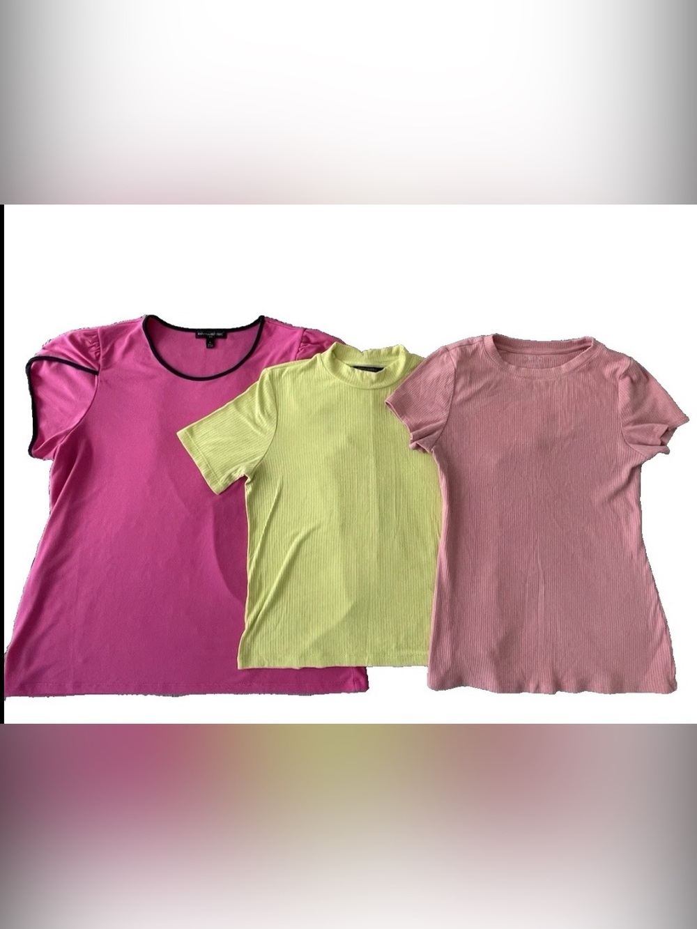 Set of 3 Casual/Business Casual Size Small Short Sleeve Tops Classic Colorful